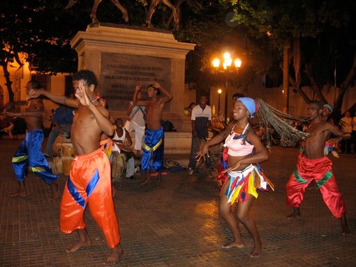 cartagena Plaza Boliver dancers